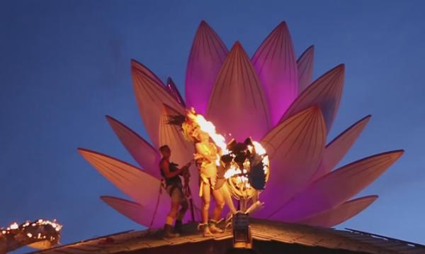 Burning Man 2015 - Carnival of Mirrors /VIDEO/